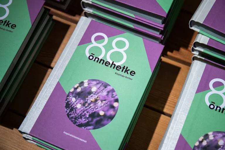 Kirjutaja Getteri raamatu «88 õnnehetke» esitlus.