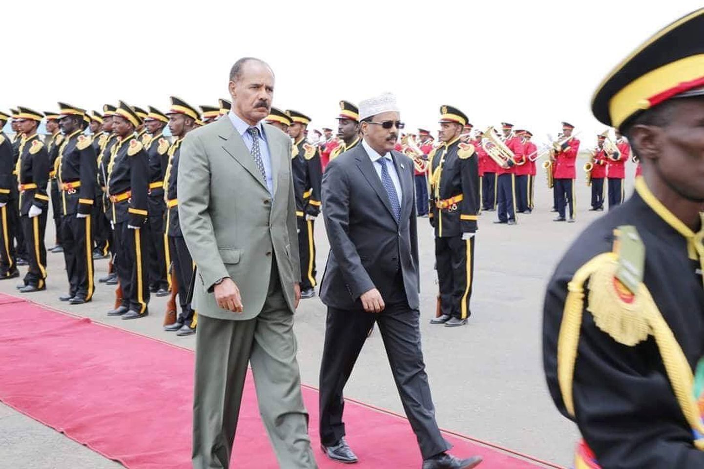 Eritrea president Isaias Afwerki (vasakul) ja Somaalia riigipea Mohamed Abdullahi Mohamed.