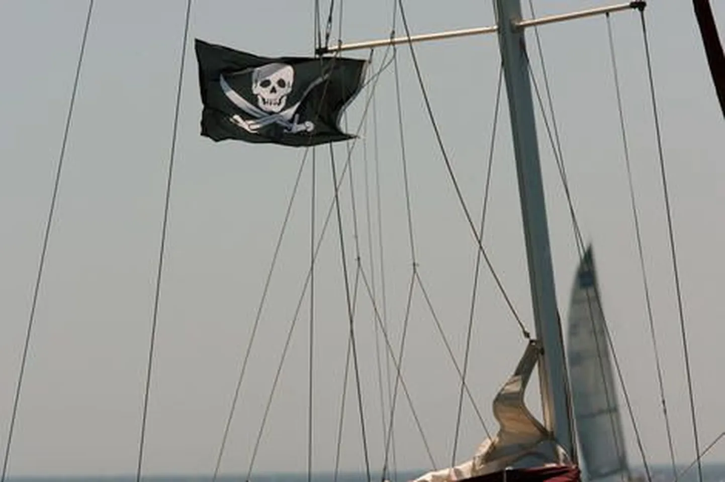 Пиратский флаг.