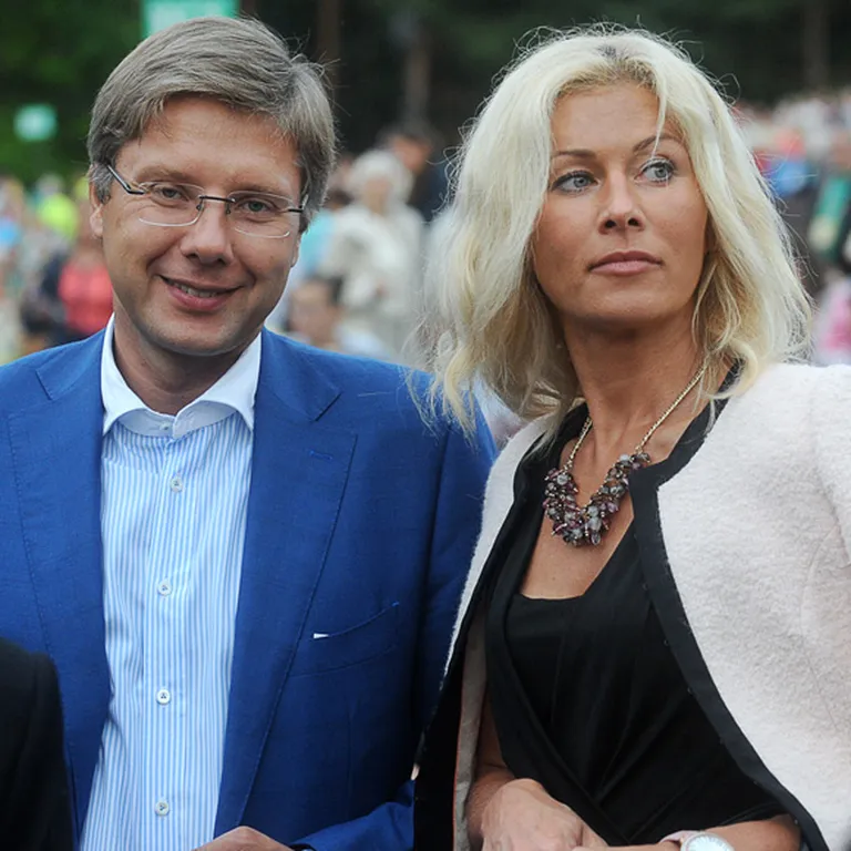 Rīgas domes priekšsēdētājs Nils Ušakovs un viņa padomniece Iveta Strautiņa 