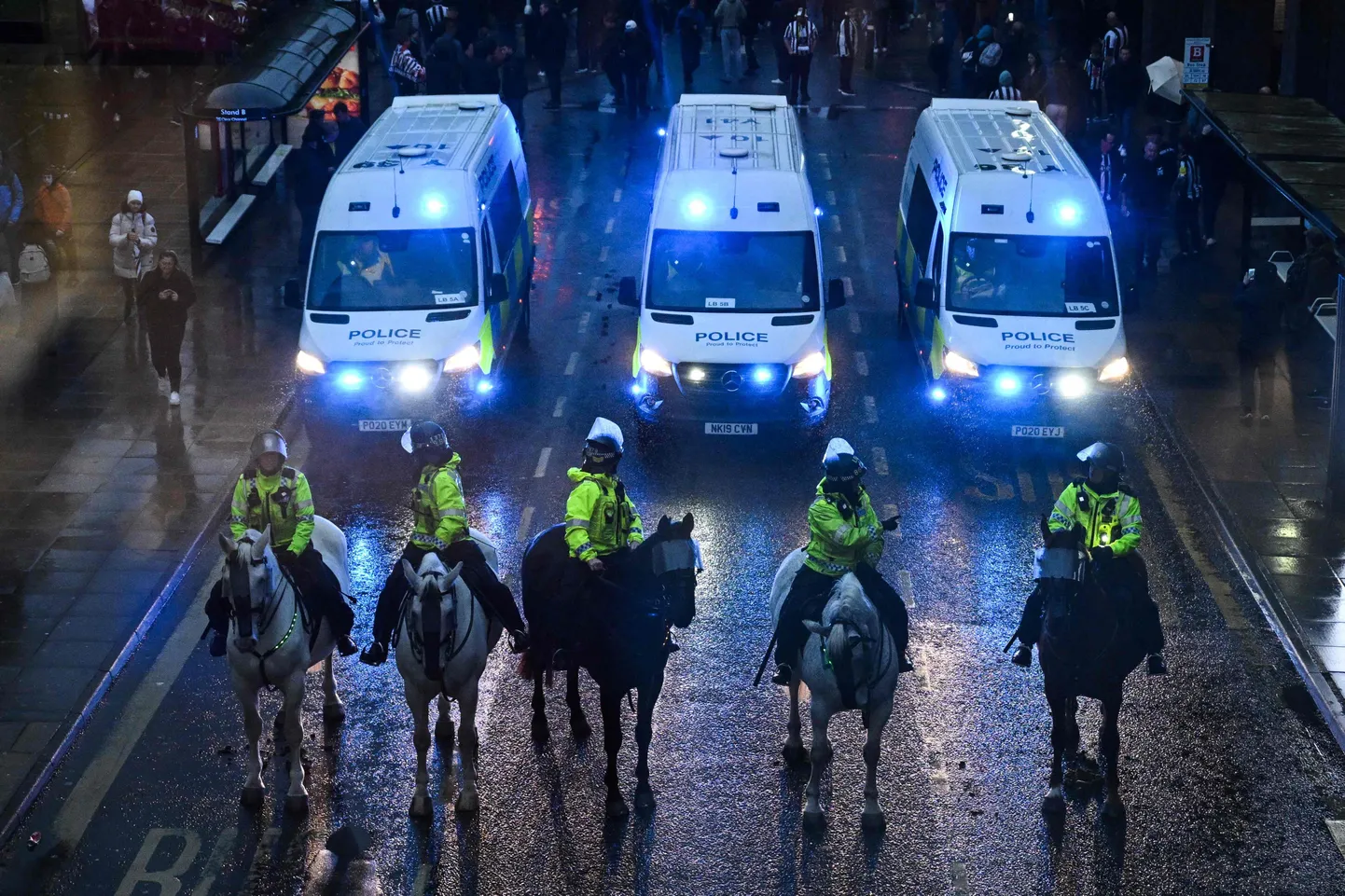 Suurbritannia politseijõud jalgpallimängul. Foto on illustratiivne.