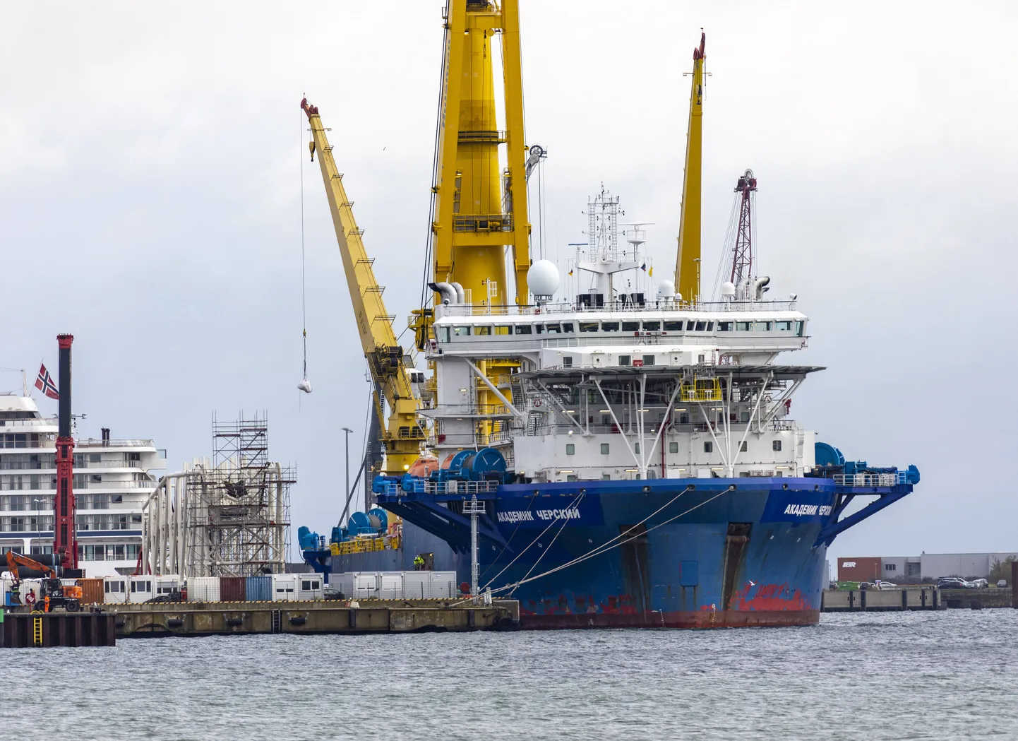Nord Stream 2 gaasitoru trassi katsetused 2020. aastal.