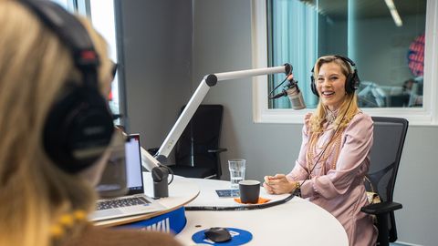 Kadestamisväärses vormis laulja Inga Kaare rääkis avameelselt eraelust: jah, olen Jaan Manitski poolt hoitud!