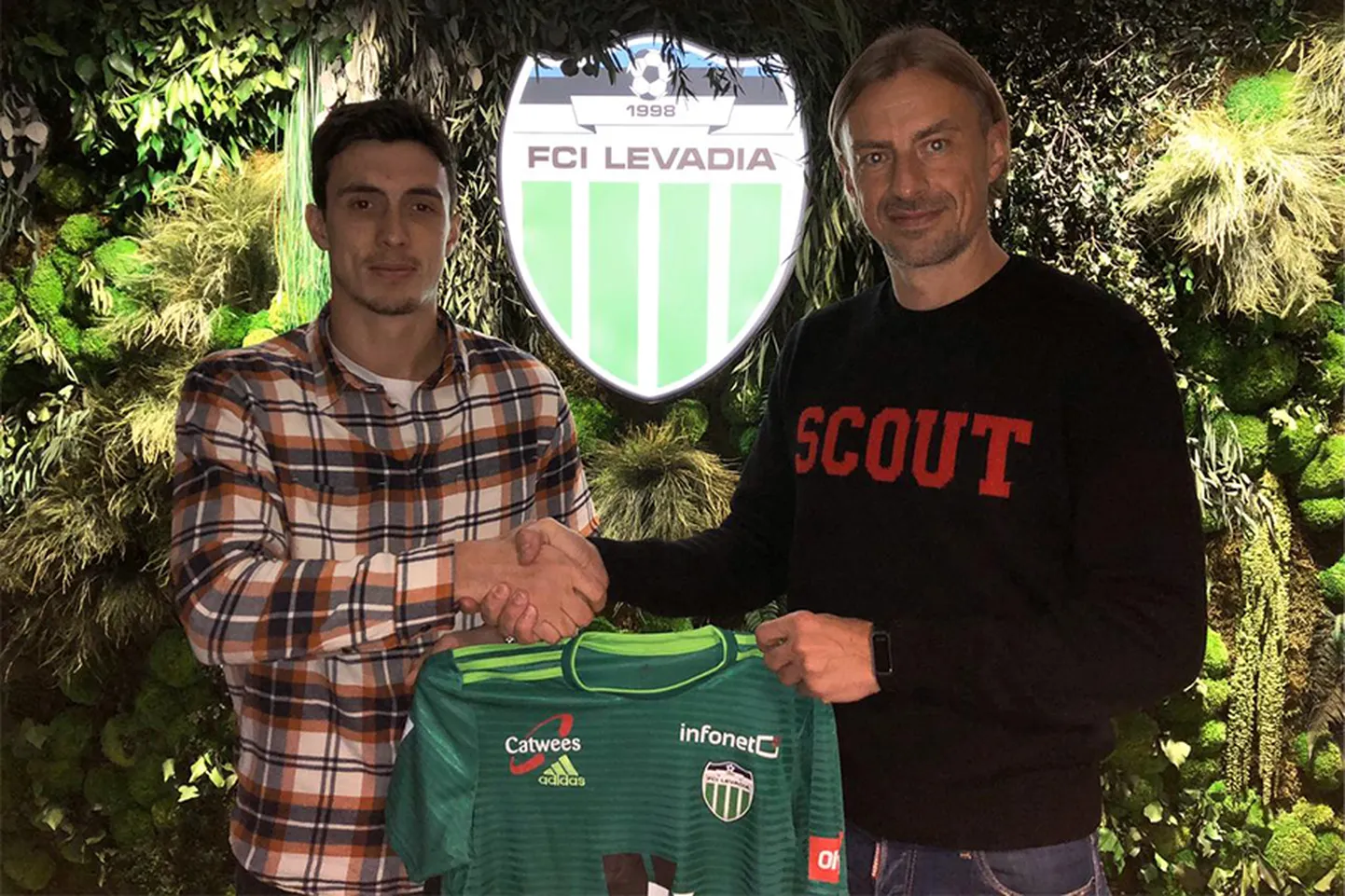 Zurab Otšihava (vasakul) ja Tallinna FCI Levadia spordidirektor Sergei Pareiko.