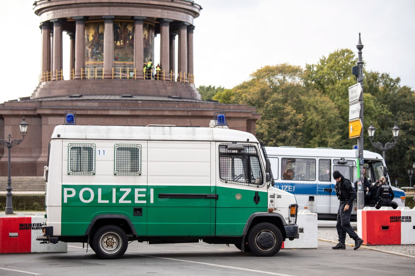 Berliini politseinikke süüdistatakse põhjendamatu vägivalla kasutamises.