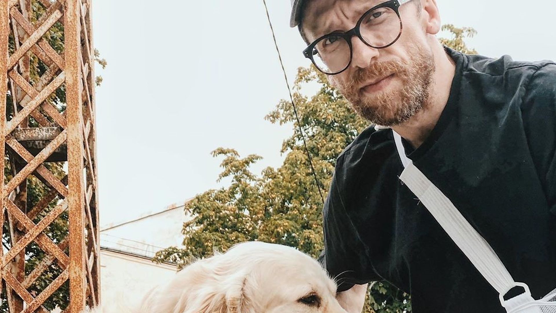 Kristaps Tālbergs salauzis elkoni