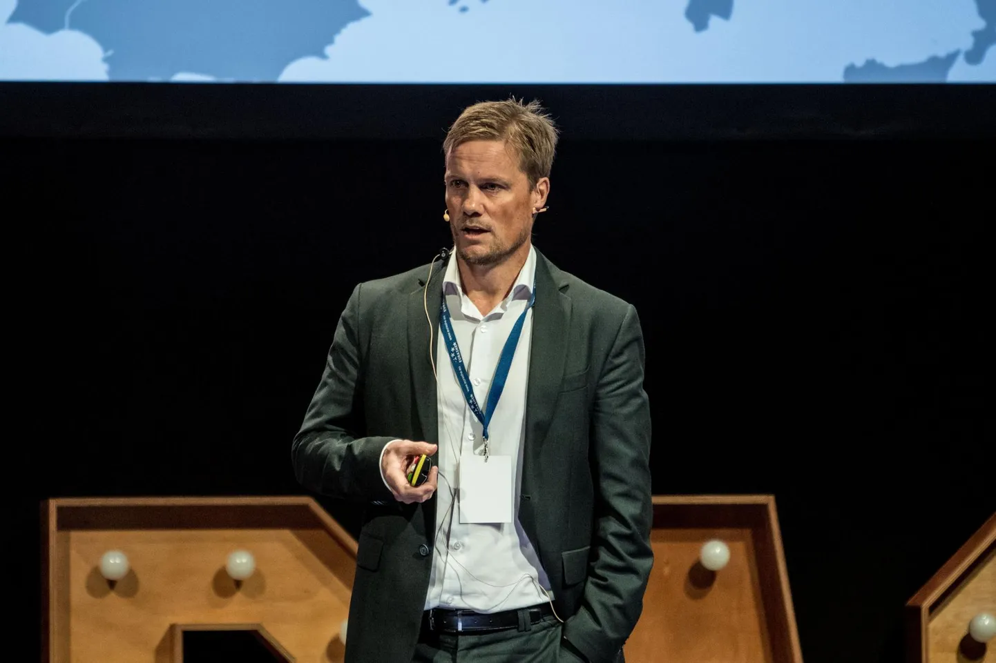 Professor Todd Davey esines Tallinnas Euroopa rakenduskõrgkoolide liidu EURASHE aasta konverentsil.