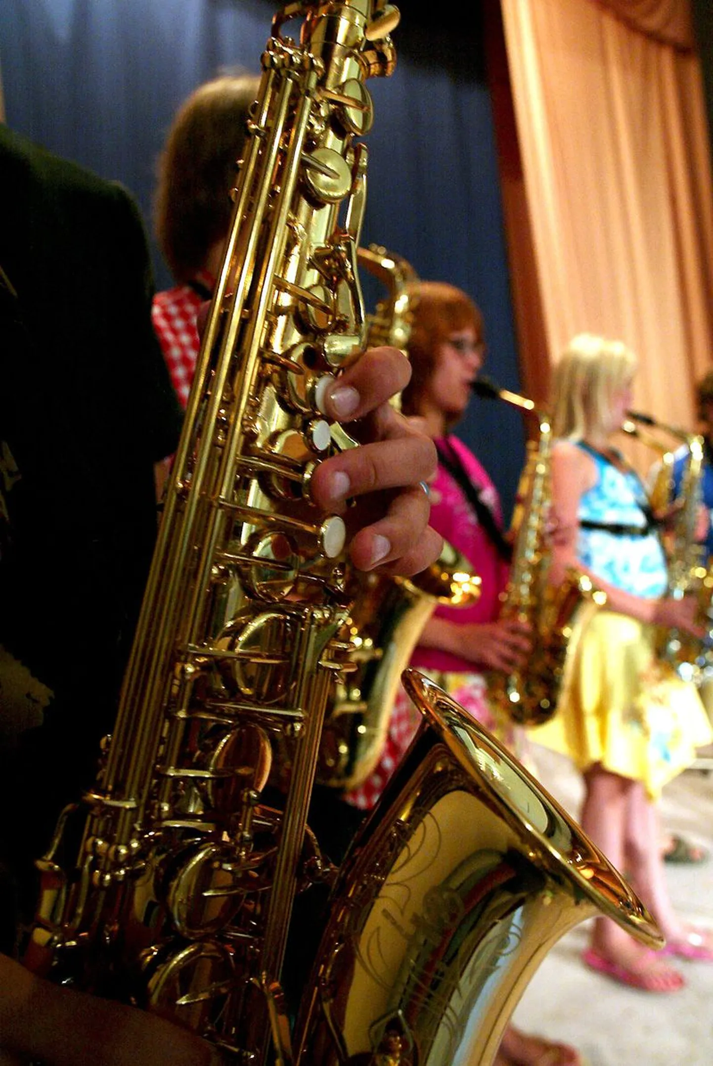 Saksofonistide suvekoolis käib muusika ja lõbu käsikäes.
