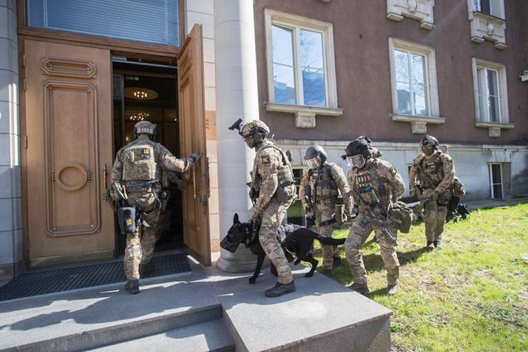 В прошлом году Кайтселийт и полиция учились охранять Министерство обороны.