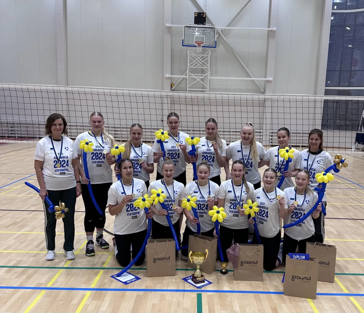 Nädalavahetusel Ülenurmel peetud alla 18-aastaste tütarlaste Eesti karikavõistluste esimesel finaalturniiril võitis kuldmedali Viljandi Spordikool/VilVol.