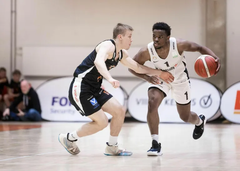 Isaiah Hart (palliga) tõusis meeskonna üheks liidriks.