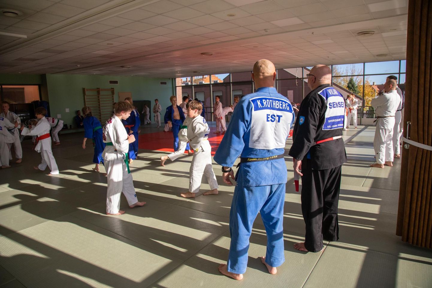 Oktoobri viimasel nädalavahetusel oli Tallinnas judoturniir "Rothberg Cup", mille korralduse taga on judoperekond Rothberg. Hiljuti käis Künter Rothberg ühes teiste judotreeneritega Viljandis treeninglaagris, sest siit on alguse saanud tema enda judokakarjäär.