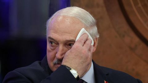 Лукашенко грозит конфисковать до 1200 литовских грузовиков