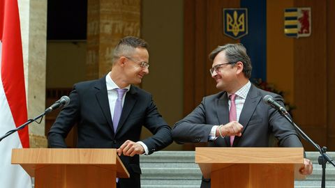 Ungari ja Ukraina suhted käärivad