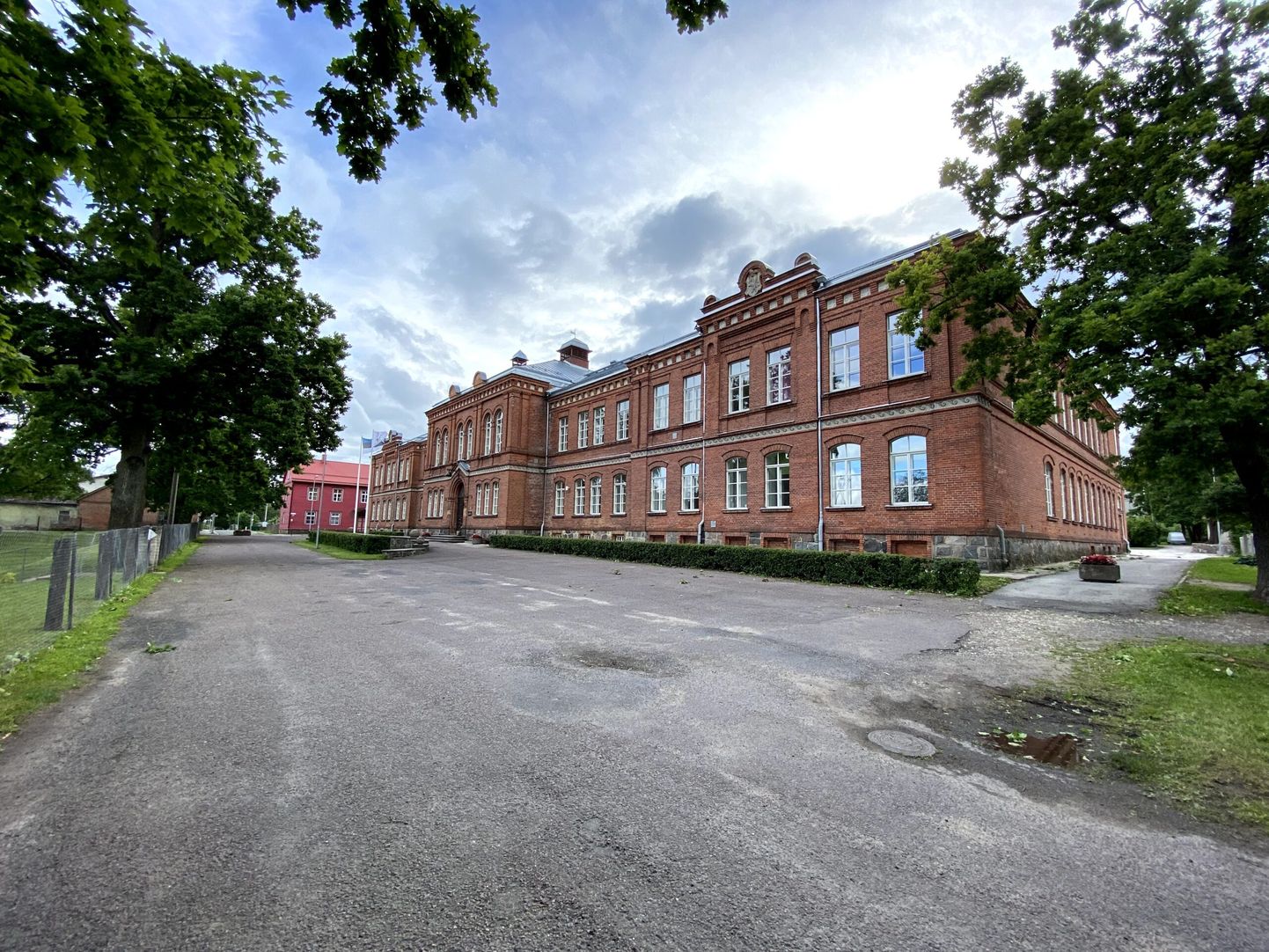 Viljandi Kesklinna kool.