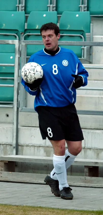 Põhiliselt poolkaitsjana tegutsenud Marko Kristal mängis aastatel 1992–2005 Eesti koondises 143 kohtumist.