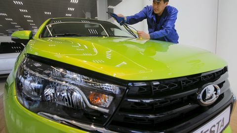 Venemaa autoomaniku sundvalik: vana, kuid kalli laenuga ostetud auto