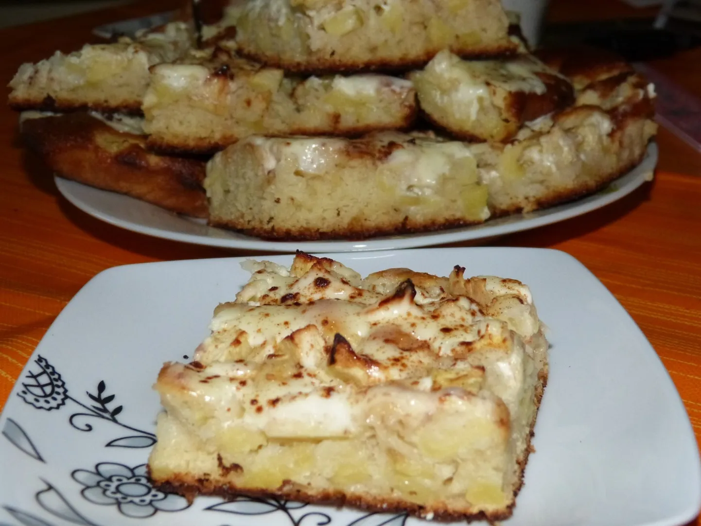 Ātrā ābolu plātsmaize
