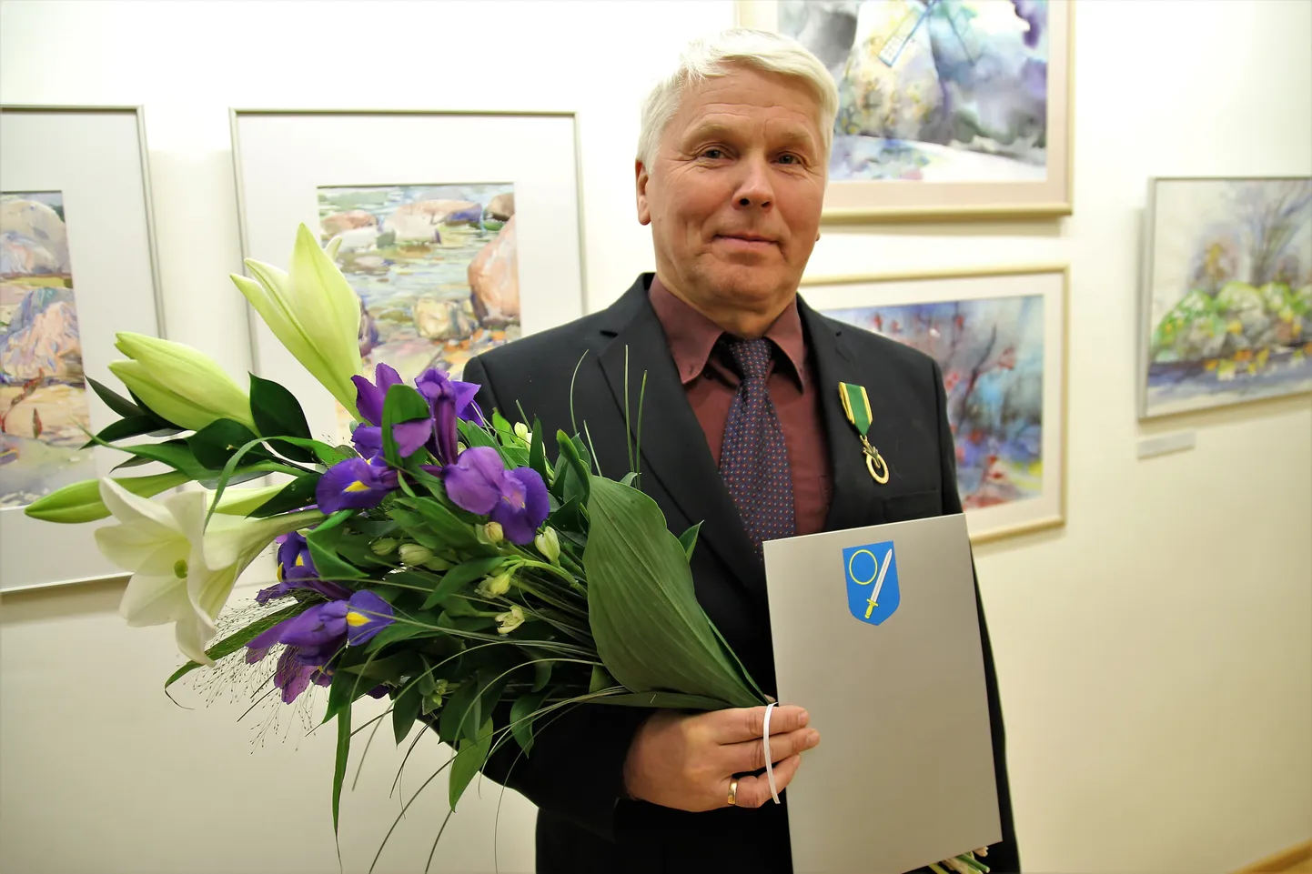 Eesti Vabariigi 100 aasta juubeli eel pälvis tulihingeline motospordi edendaja Aivar Leok Võrumaa teenetemärgi. Uhke märgi saajal tõotab tänavune aasta tulla eriti tegus.
