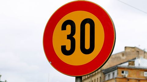 Āgenskalnā samazinātā ātruma zonu paplašinās Zasulauka virzienā