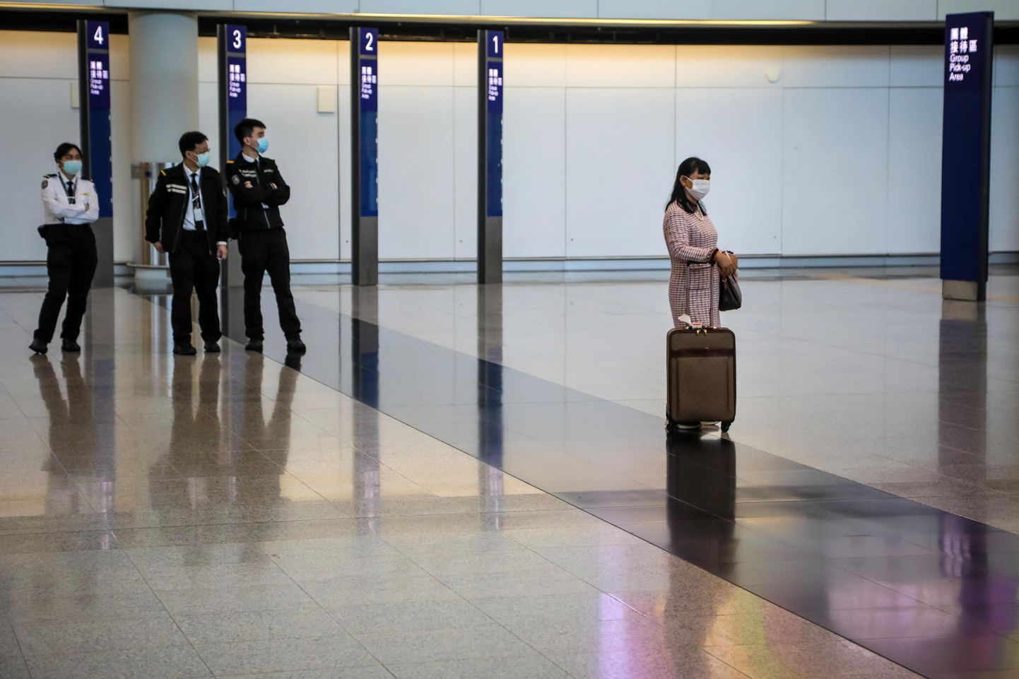 Reisija Hongkongi lennujaamas 23. jaanuaril.