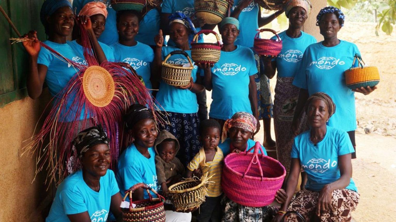 MTÜ Mondo toetatud korvipunujate ühistu naised Põhja-Ghanas.