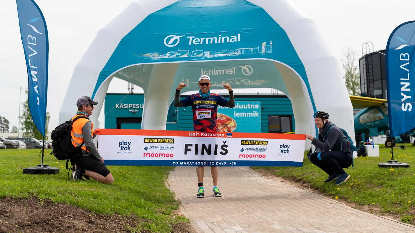 Ultrasportlane Rait Ratasepp läbis täna esimesed kaks maratoni, järgmise üheksa päeva jooksul tuleb tal ette võtta veel 18 maratonijooksu.