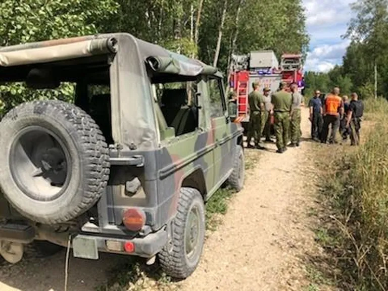 В поисках пропавшей ракеты принимали участие как военные, так и спасатели.