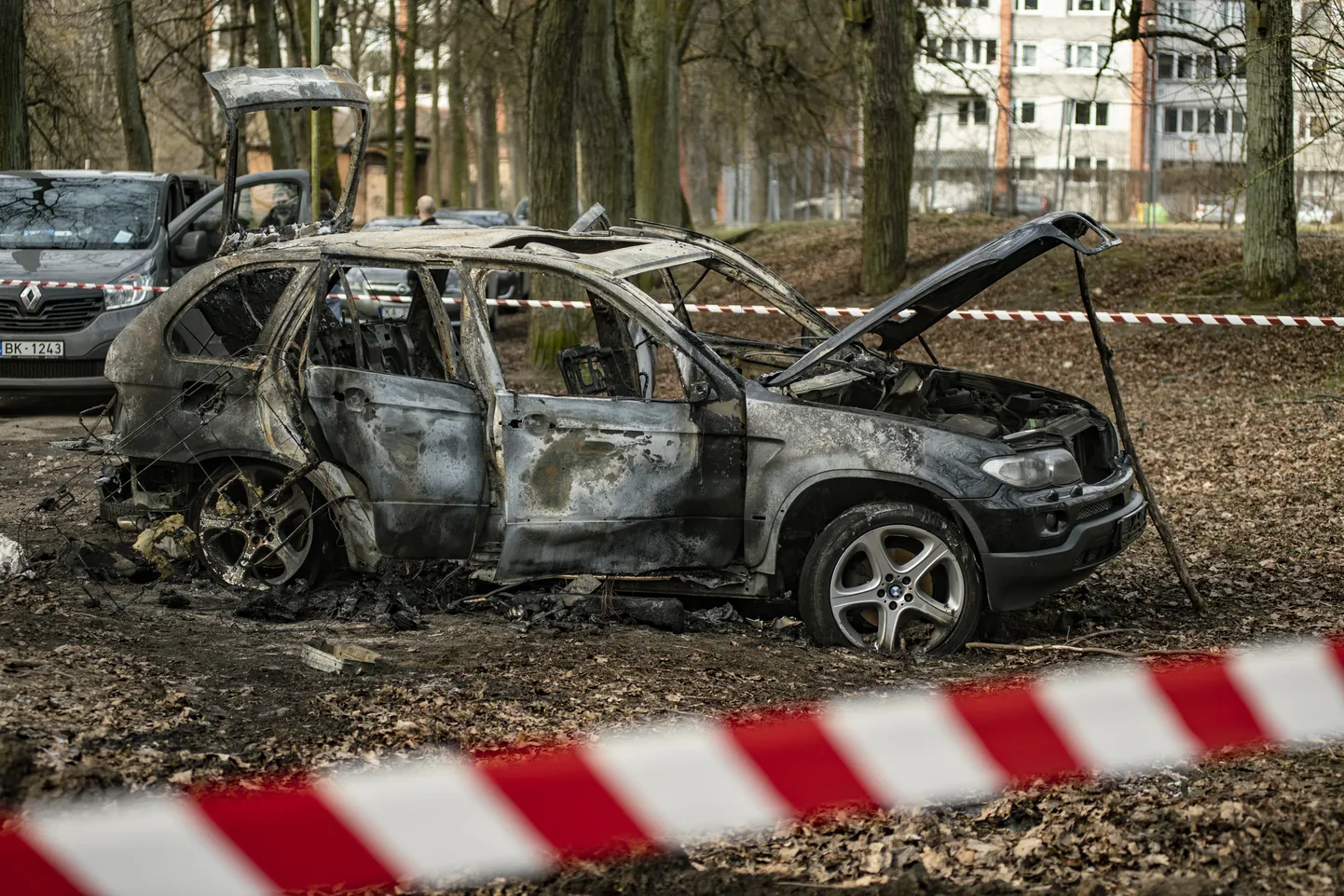 Bezzubova slepkavībā izmantotā automašīna atrasta sadegusi Mežaparkā