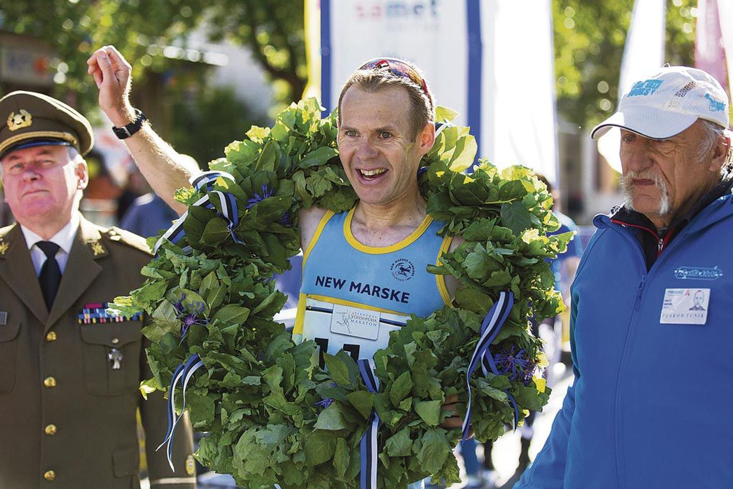 Elu 14. maratoni läbinud Jonathan Rosenbrier jahtis Pärnus isiklikku rekordit, kuid paraku tuli tugeva vastutuule tõttu tippmargist suu puhtaks pühkida. Vaatamata sellele jäi britt jooksuga rahule ja kiitis rajameistreid.