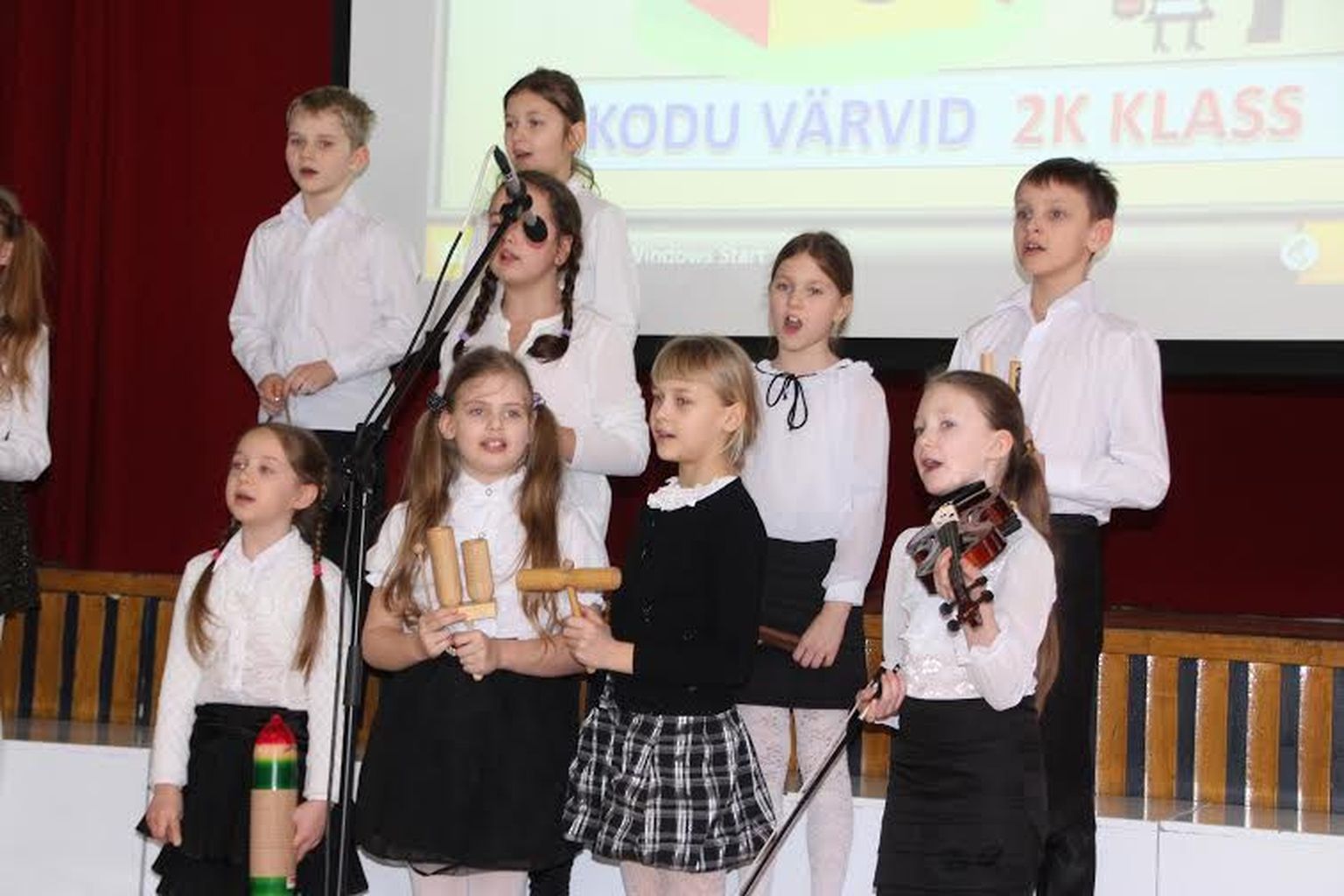 Pärnu Vene gümnaasium korraldas traditsioonilise keelepäeva koos külalistega.
