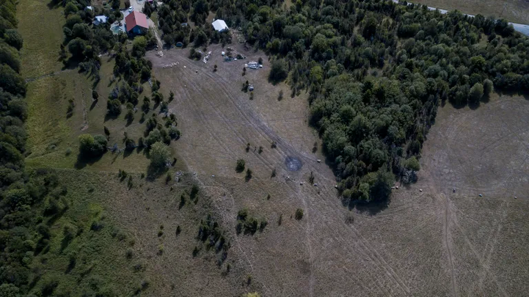 Põuast põlenud heinamaad Uuri külas.