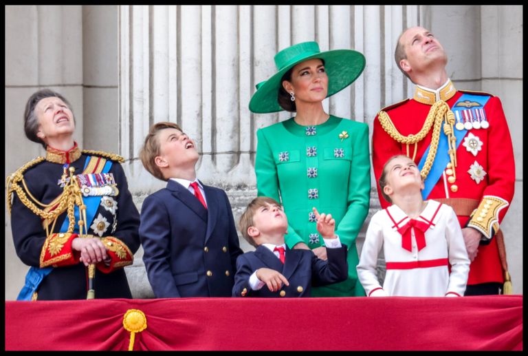 Kuningliku perekonna liikmed eelmise aasta juunis Trooping Of The Colour tseremoonial.