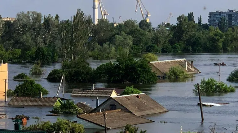 Затопленный поселок.