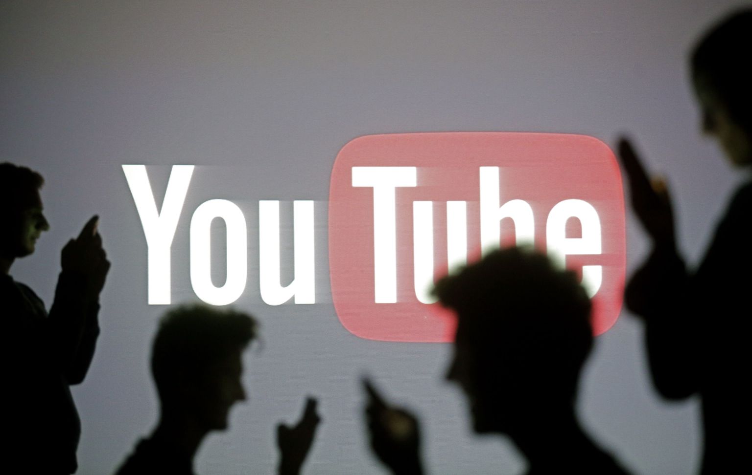 YouTube on veebisait, kuhu selle kasutajad saavad videoid üles laadida, jagada ja vaadata.