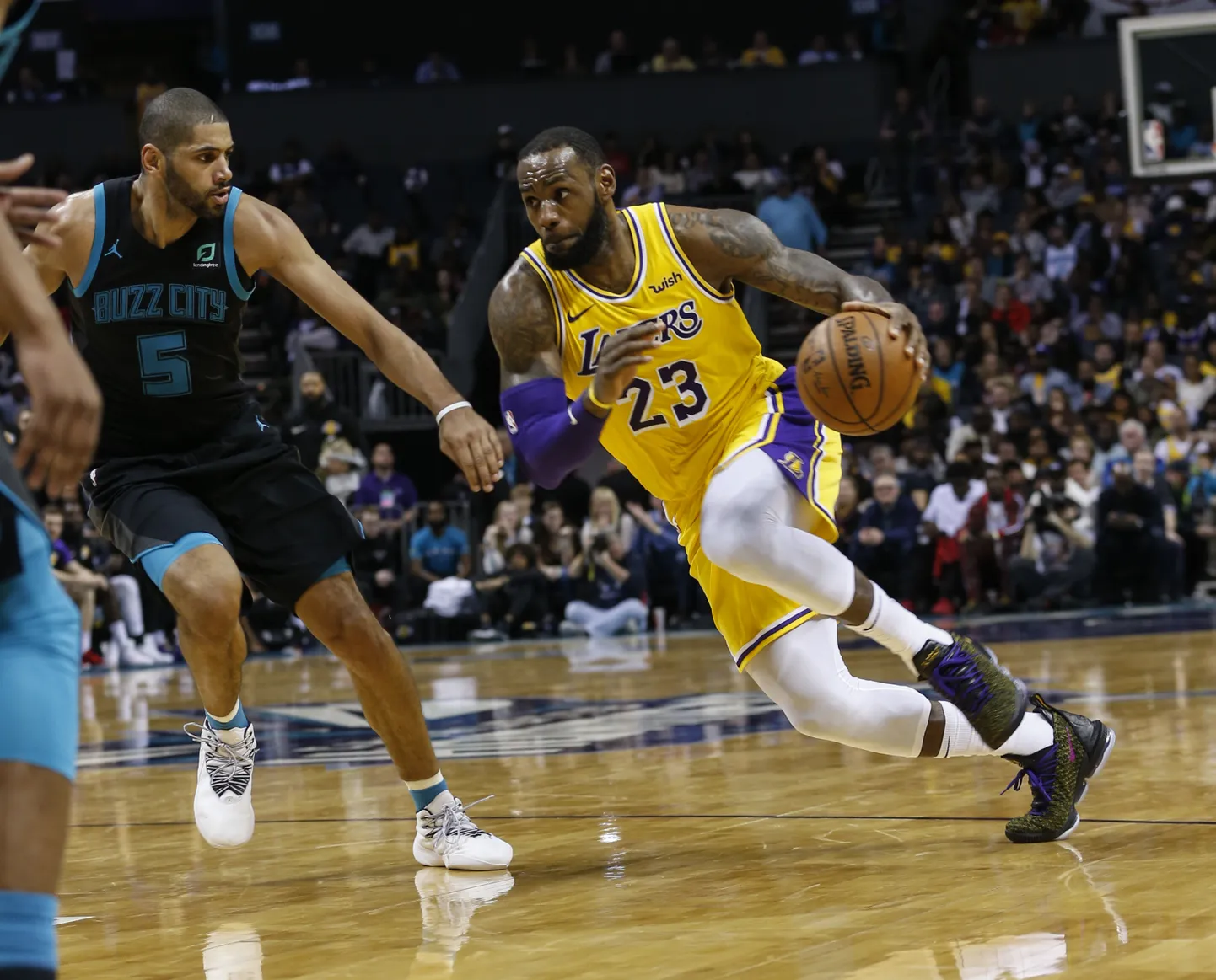 Los Angeles Lakersi liider LeBron James tegi kolmkduubli ning samaga sai hakkama ka Lonzo Ball.