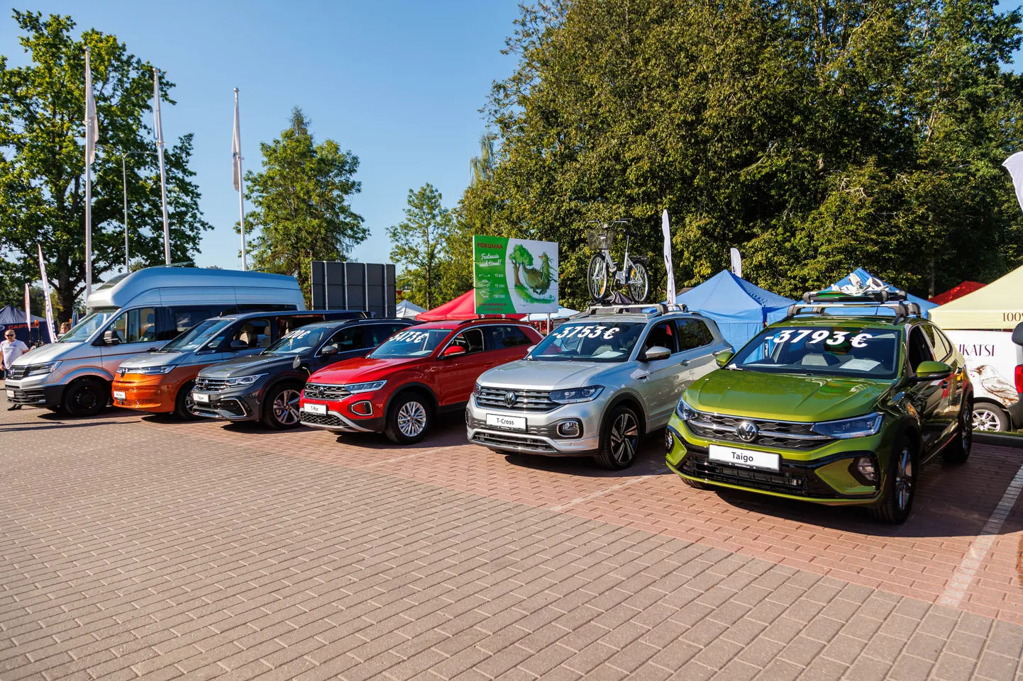 Auto registreerimistasu muudab siinset autoturgu, kuna eelise saavad uuemad autod, mille hinnas moodustab registreerimistasu proportsionaalselt väiksema osa kui vanadel ja odavatel autodel.