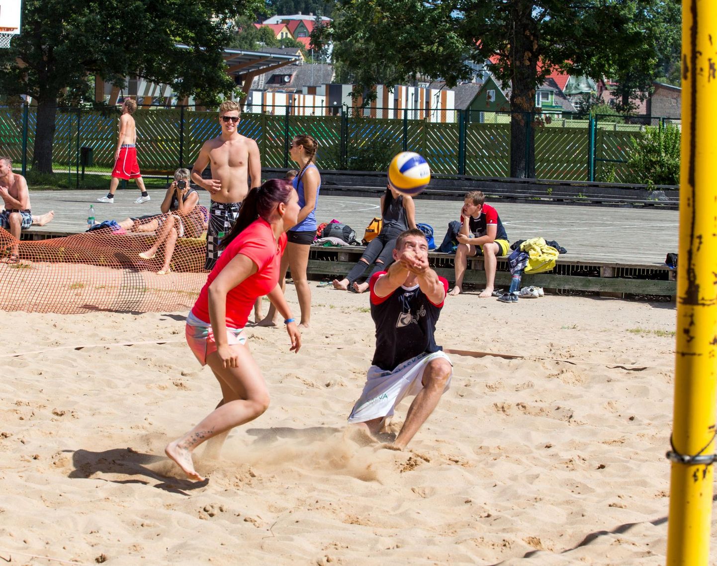Pühapäeval peetakse Viljandi järve ääres maakonna rannavõrkpalli meistrivõistlusi.