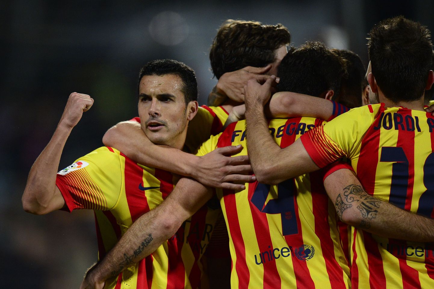 FC Barcelona mängijad väravat tähistamas.