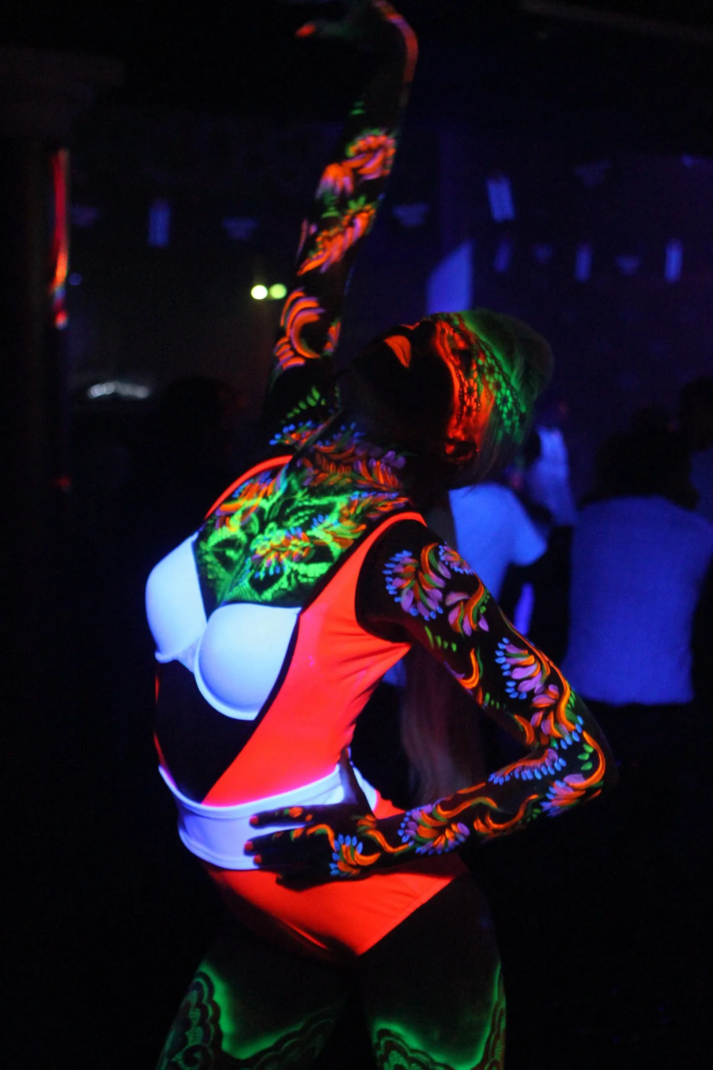 "Dance of Colors" klubis Hollywood.