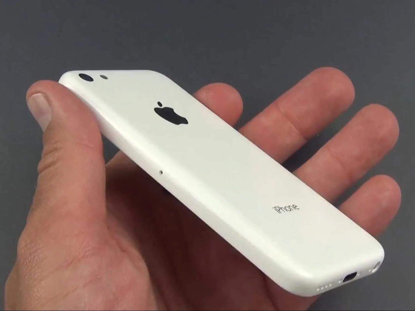Internetti lekkinud pilt väidetavast iPhone 5C-st.