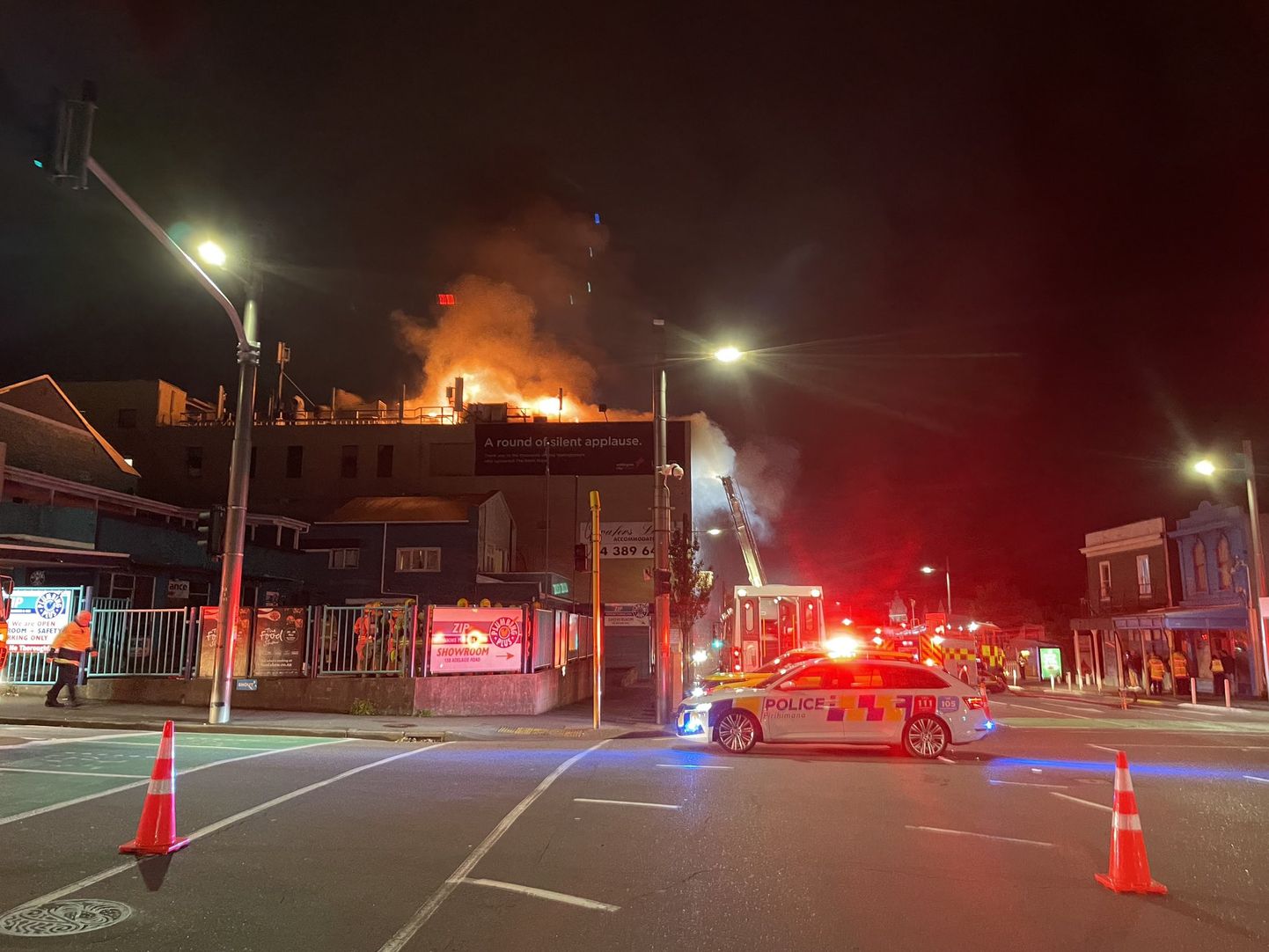 Uus-Meremaal Wellingtonis asuvas võõrastemajas puhkes põleng.