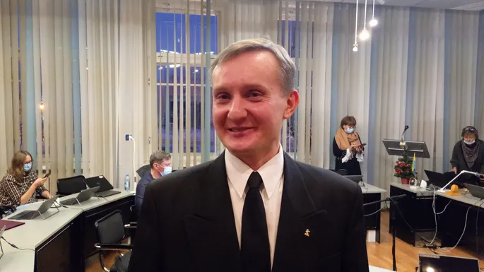 цопе попы" Новый председатель нарвского горсобрания Владимир Жаворонков мечтает  очистить город от скверны