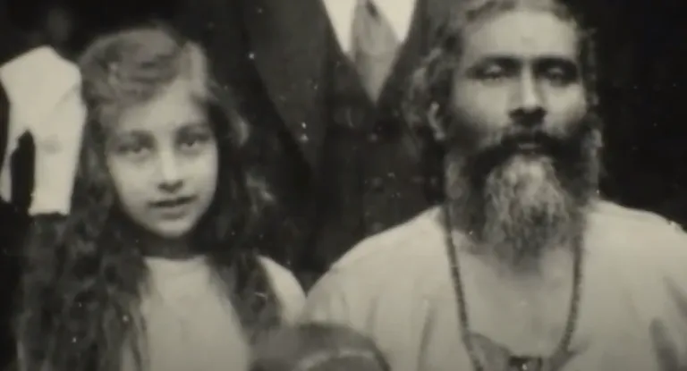 Noor Inayat Khan ja ta isa Inayat Khan