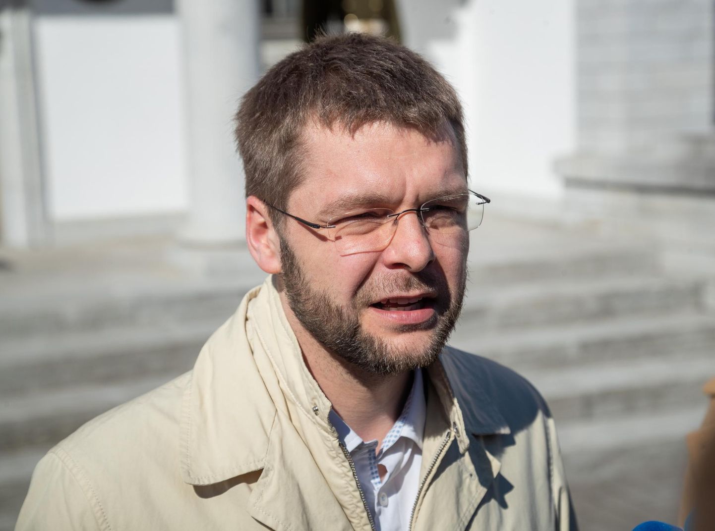 Jevgeni Ossinovski soovib venekeelsetele õpilastele näidata etendust Ukraina sõjast
