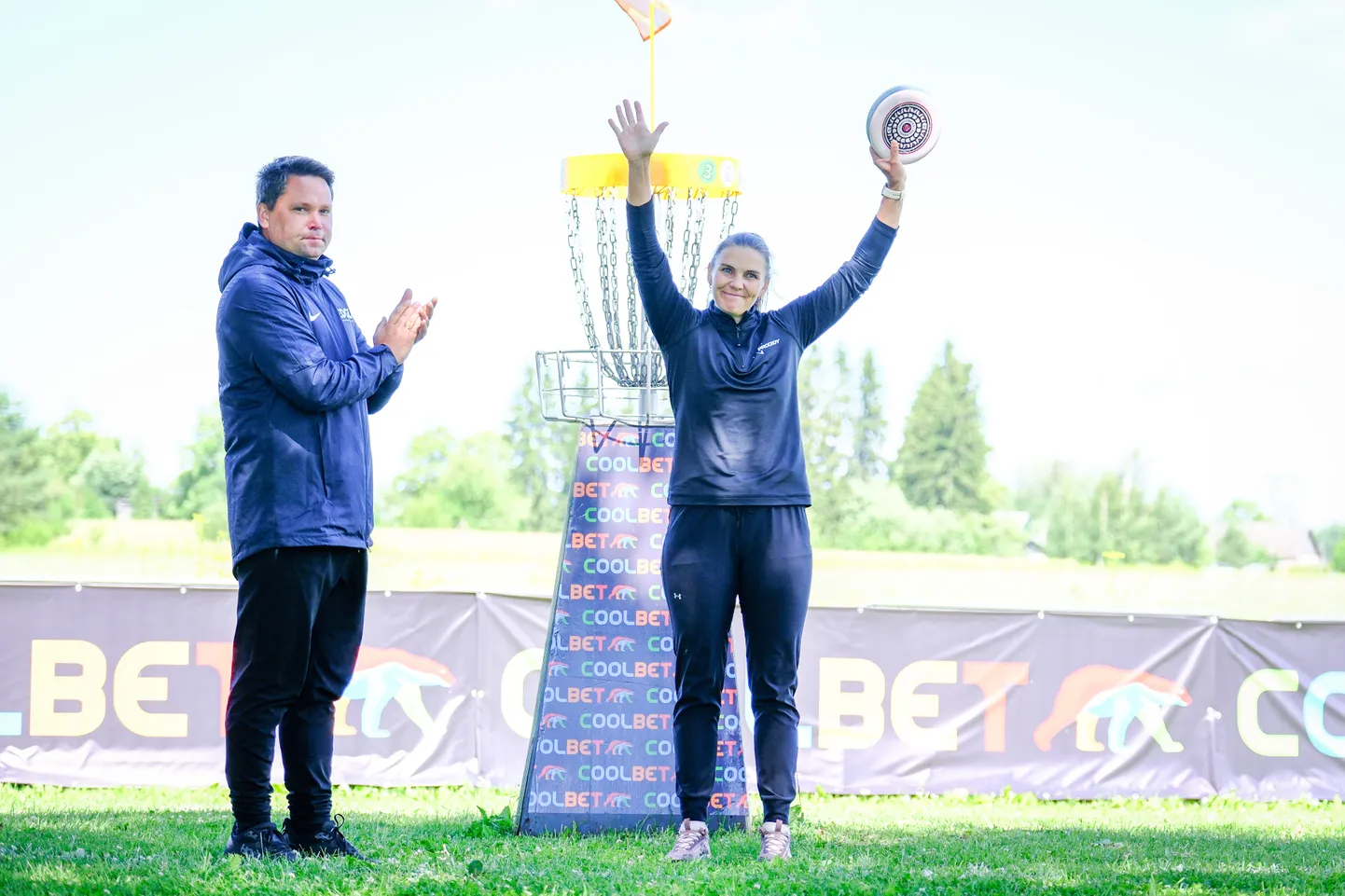 Meistrivõistluste peakorraldaja Timo Juursalu ja Eesti tänavune naiste meister Kaidi Allsalu.