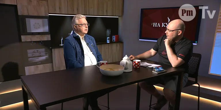 Андрей Кузичкин убежден, что необходимо создавать единый фронт не только из российской либеральной эмиграции, но и из нелиберальной эмиграции, и из единомышленников-граждан других государств из числа активистов и политических деятелей.