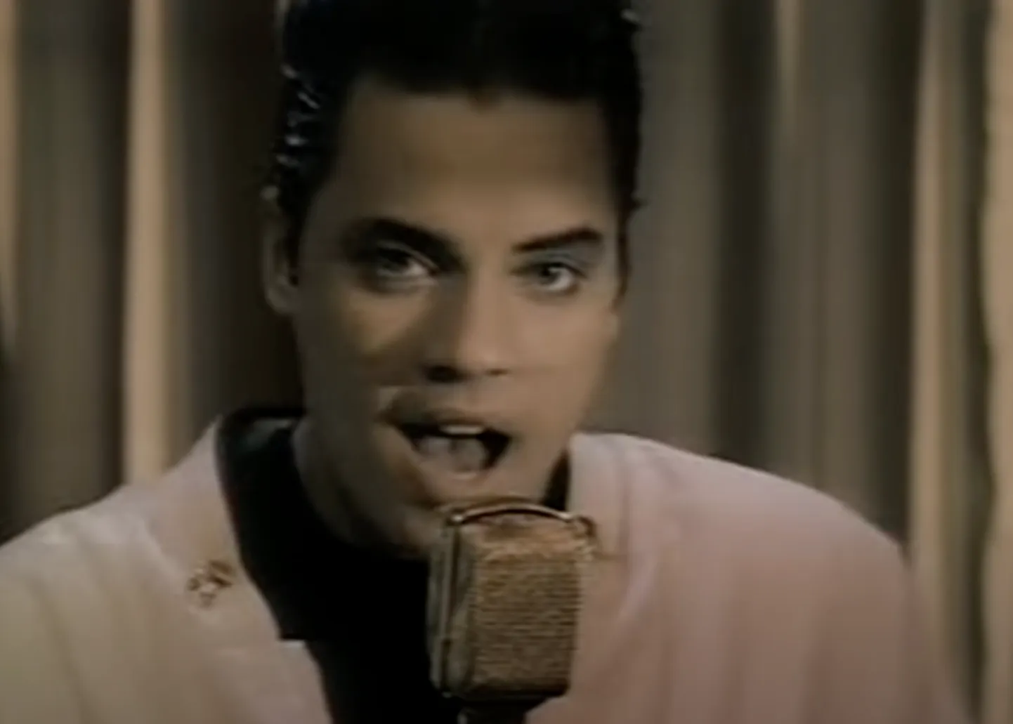 Modell ja laulja Nick Kamen suri pärast pikka võitlust raske haigusega.