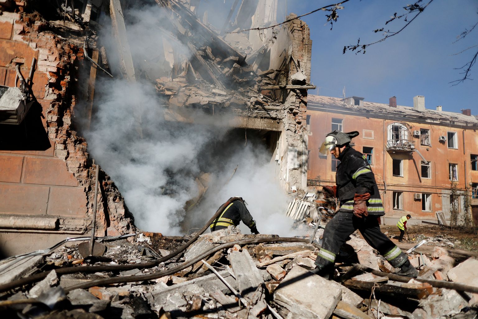 Venemaa rünnakus kannatada saanud hoone Ukrainas Donetski oblastis Slovjanskis. Foto on tehtud 7. septembril 2022