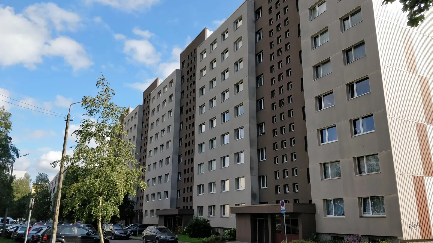 Kortermaja Punane 33, Lasnamäe, Tallinn.